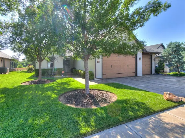 Photo 2 — 16717 Doyle Drive, Edmond, OK 73012