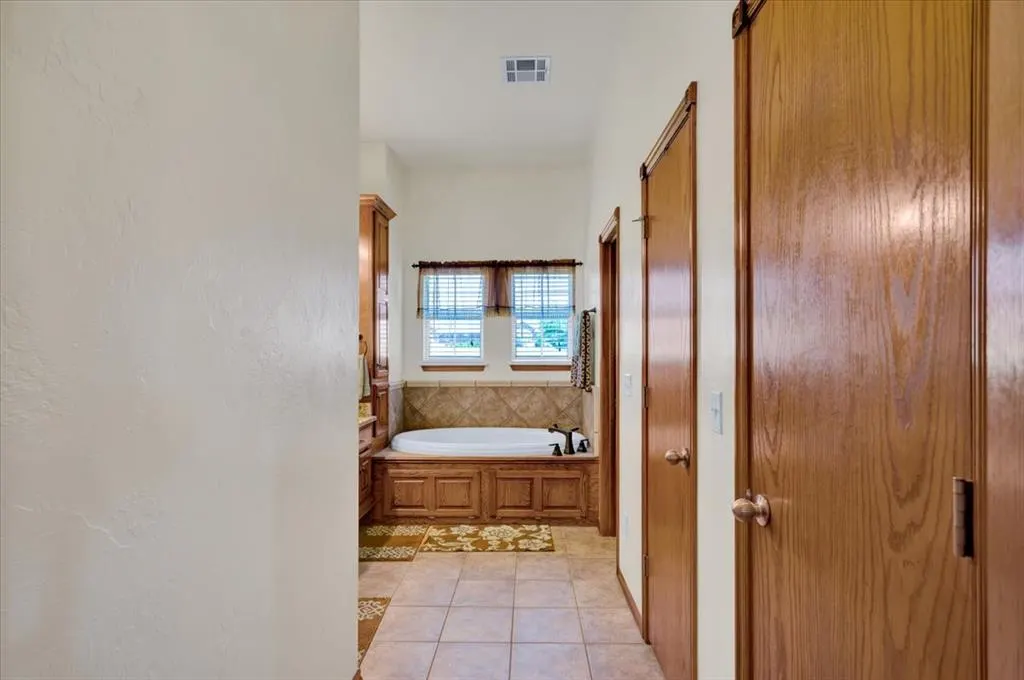 Photo 30 — 8277 Rockcliff Way, Piedmont, OK 73078
