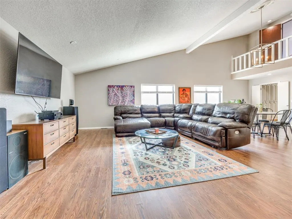 Photo 2 — 6612 Briarcreek Drive, Oklahoma City, OK 73162