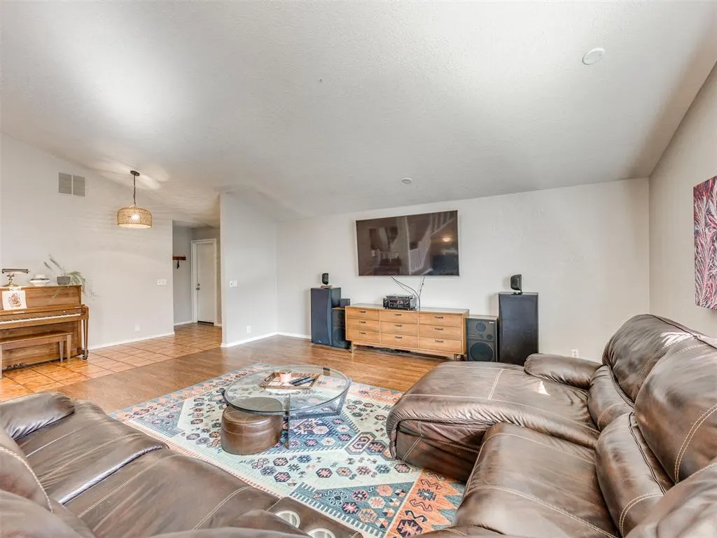 Photo 3 — 6612 Briarcreek Drive, Oklahoma City, OK 73162