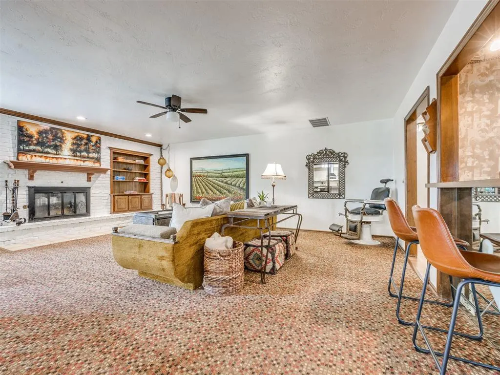 Photo 11 — 6612 Briarcreek Drive, Oklahoma City, OK 73162