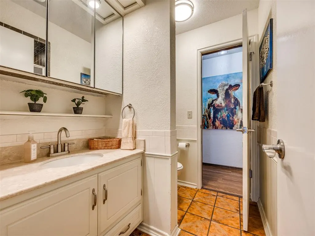 Photo 15 — 6612 Briarcreek Drive, Oklahoma City, OK 73162