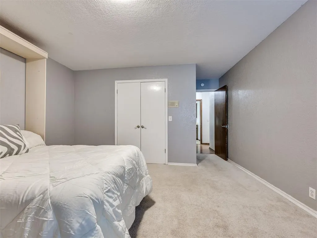 Photo 19 — 6612 Briarcreek Drive, Oklahoma City, OK 73162