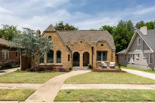 Sold home at 621 W Hill Street