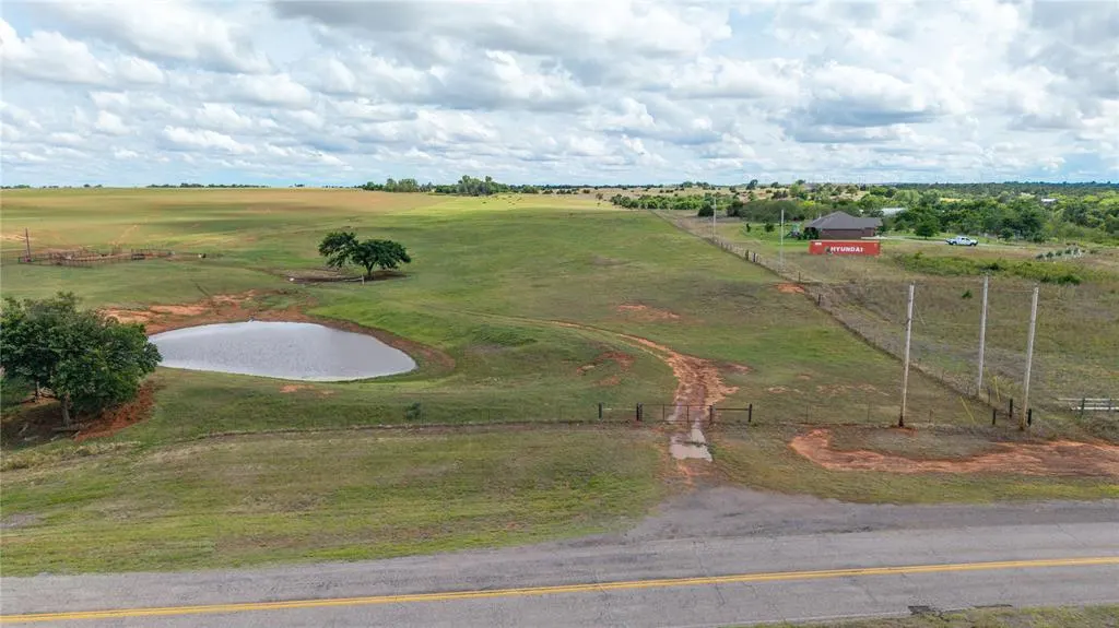 Front exterior — S Frontage Road, Weatherford, OK 73096