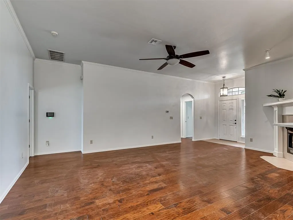 Photo 11 — 9213 NW 77th Street, Yukon, OK 73099