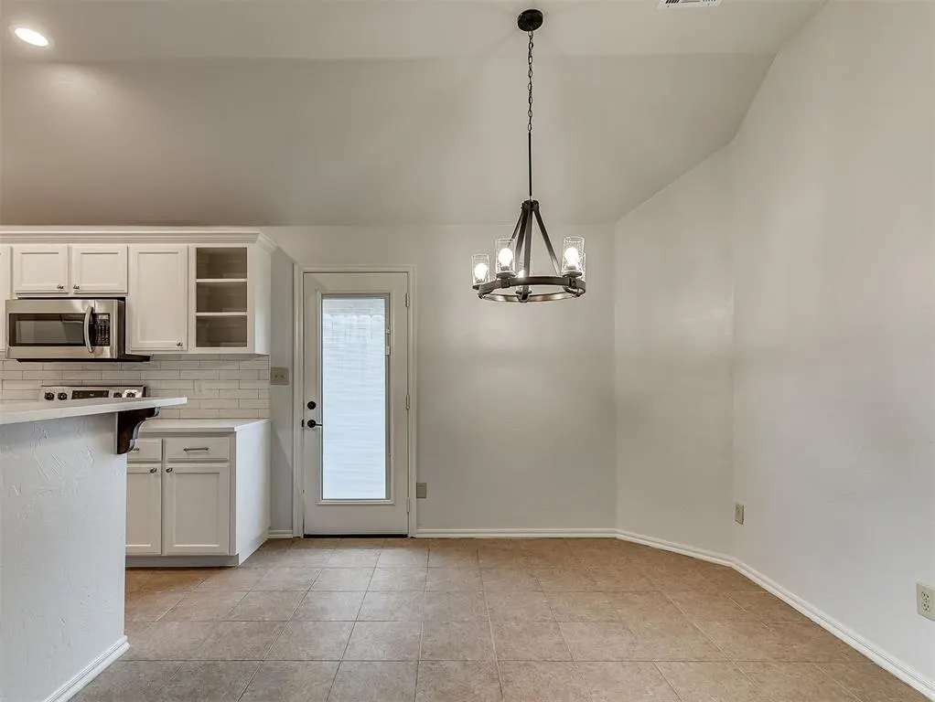 Photo 12 — 9213 NW 77th Street, Yukon, OK 73099