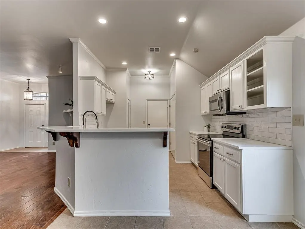Photo 14 — 9213 NW 77th Street, Yukon, OK 73099