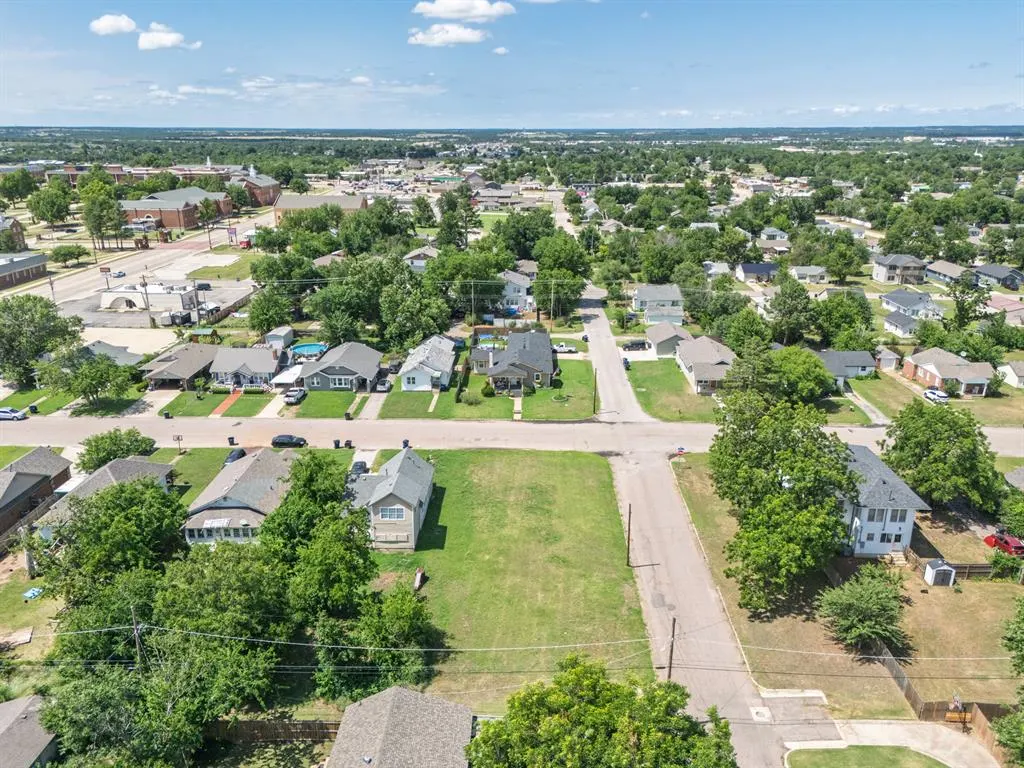 Photo 6 — 401 W Midland Street, Shawnee, OK 74804