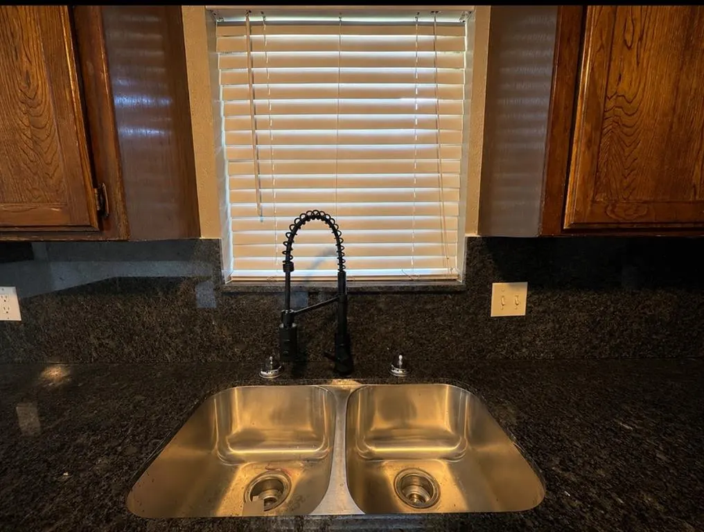 Photo 5 — 1054 Cumberland Mansion, Yukon, OK 73099