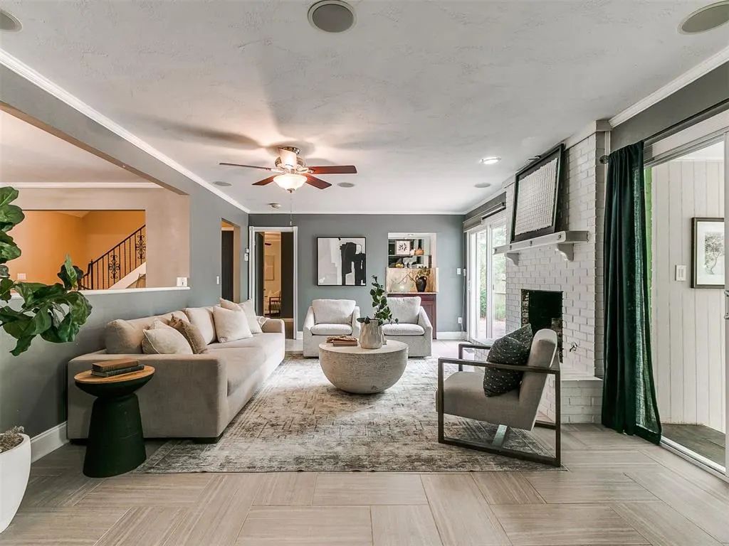 Photo 2 — 7309 N Hammond Avenue, Warr Acres, OK 73132