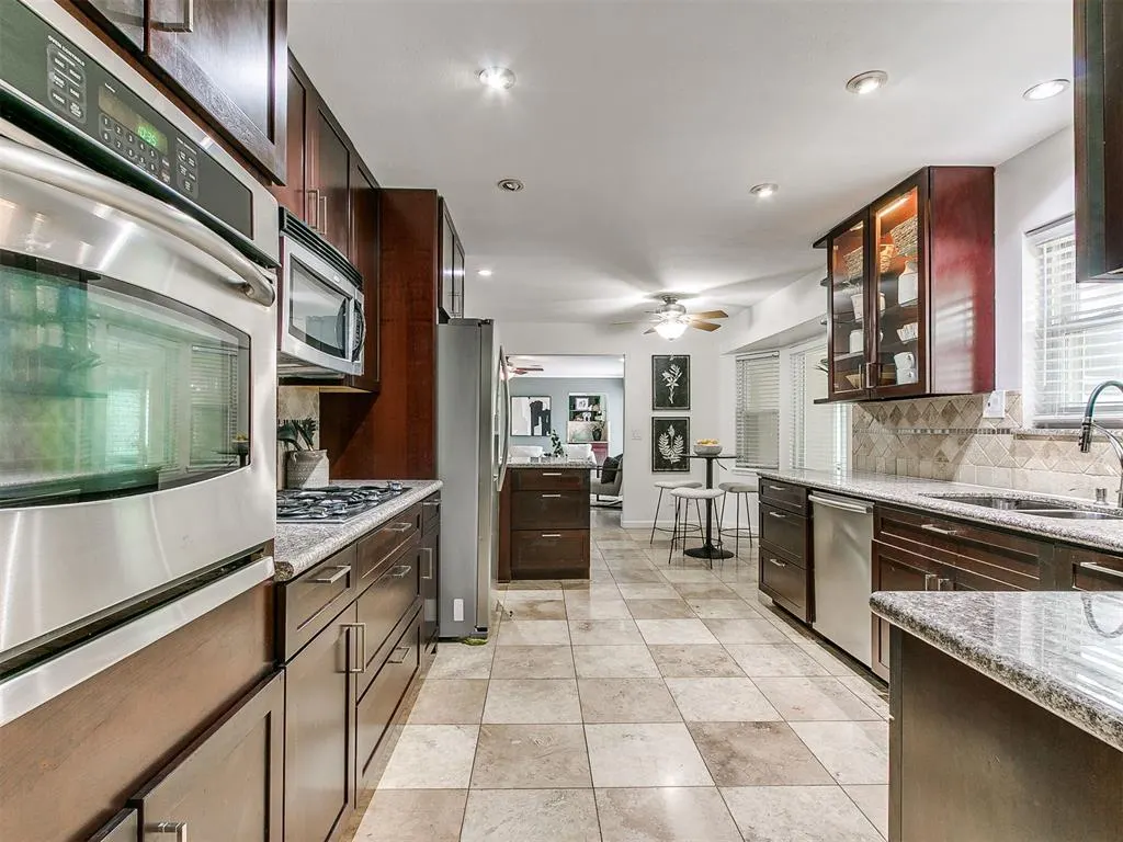 Photo 16 — 7309 N Hammond Avenue, Warr Acres, OK 73132