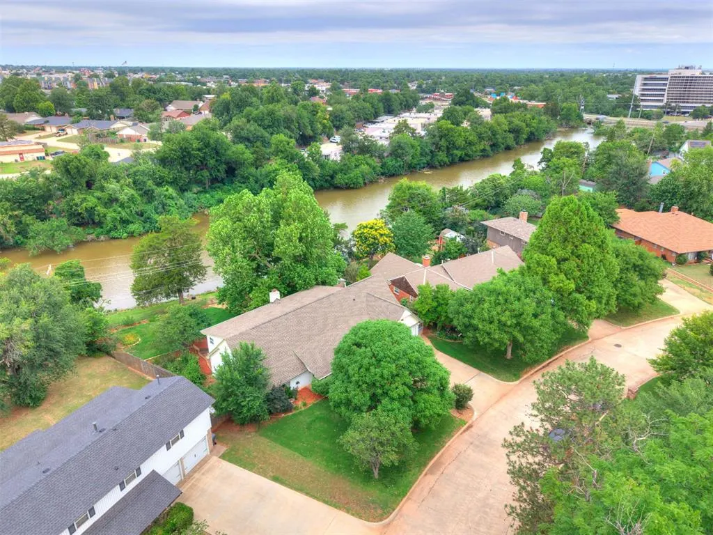 Front exterior — 7309 N Hammond Avenue, Warr Acres, OK 73132
