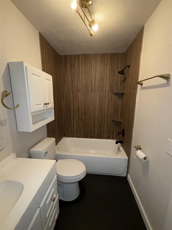 Photo 3 — 203 W Pine Street, Tuttle, OK 73089