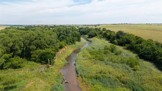 Photo 3 — 0000 E Lawter Road, Weatherford, OK 73096