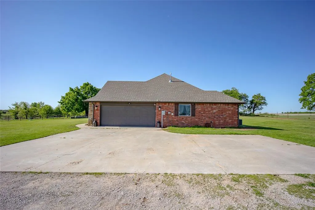 Photo 31 — 15740 230th Street, Blanchard, OK 73010