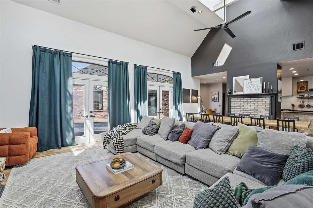 Photo 5 — 600 Riverwalk Court, Norman, OK 73072