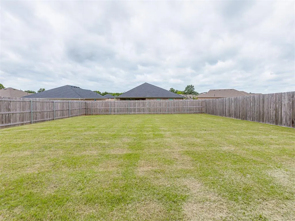 Photo 36 — 371 Park Lane, Harrah, OK 73045