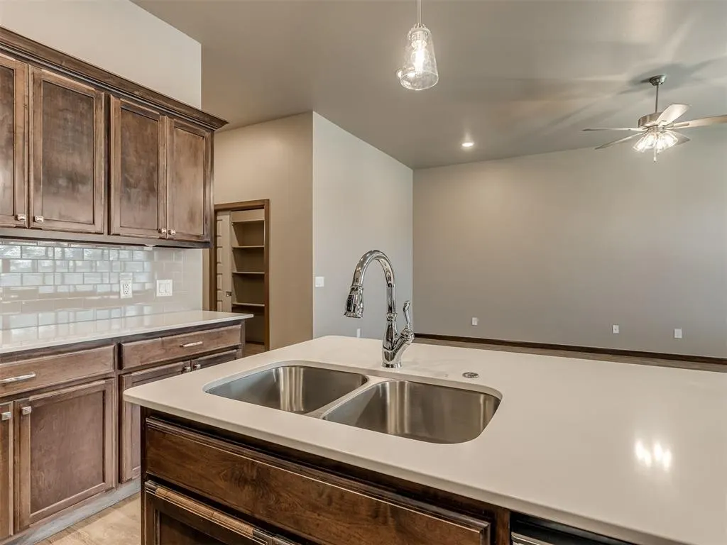 Photo 12 — 2309 Pueblos Road, Edmond, OK 73012