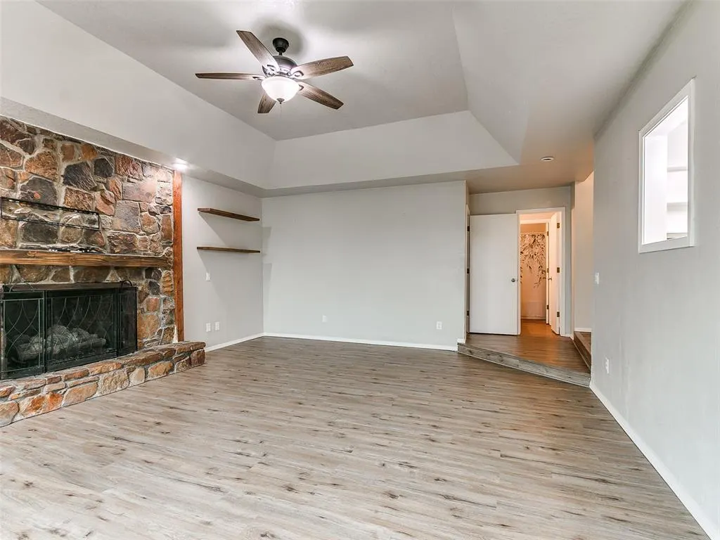 Photo 13 — 501 SE 34th Street, Moore, OK 73160