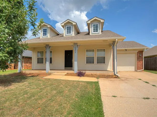 Front exterior — 2805 NW 187th Terrace, Edmond, OK 73012