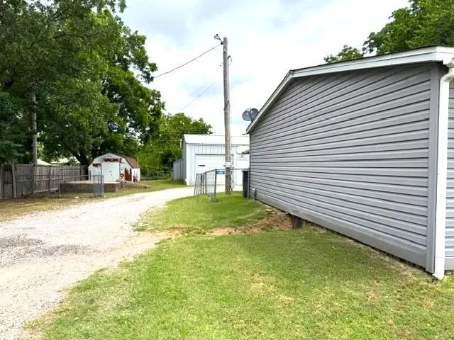 Photo 7 — 509 E Park Street, Tecumseh, OK 74873