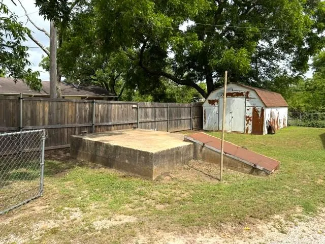 Photo 8 — 509 E Park Street, Tecumseh, OK 74873