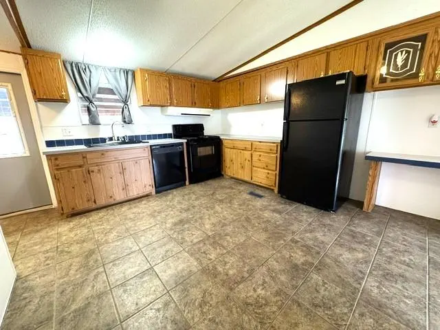 Photo 13 — 509 E Park Street, Tecumseh, OK 74873