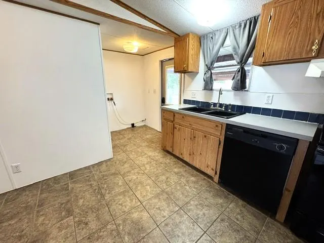 Photo 14 — 509 E Park Street, Tecumseh, OK 74873