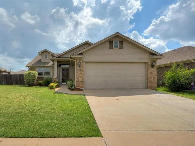 Photo 2 — 2341 NW 191st Court, Edmond, OK 73012