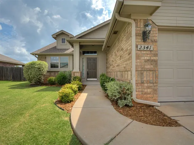Photo 4 — 2341 NW 191st Court, Edmond, OK 73012
