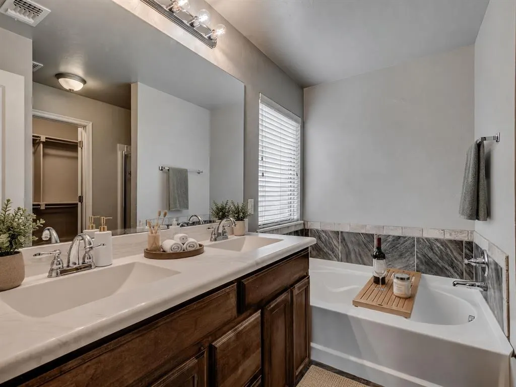 Photo 17 — 2341 NW 191st Court, Edmond, OK 73012