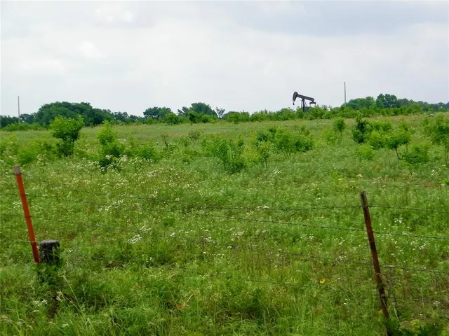Photo 2 — 24148 E County Road 1670, Elmore City, OK 73433