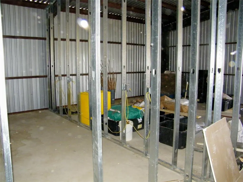 Photo 34 — 24148 E County Road 1670, Elmore City, OK 73433