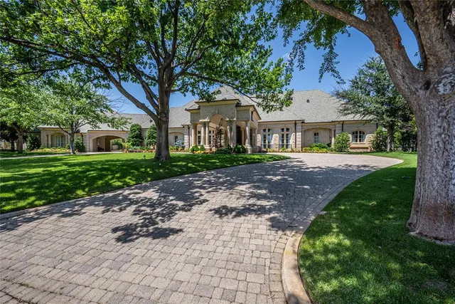 Photo 2 — 5716 Normandy Terrace, Oklahoma City, OK 73142