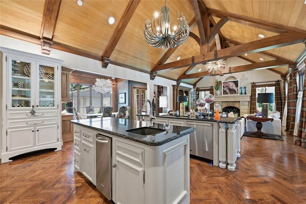 Photo 11 — 5716 Normandy Terrace, Oklahoma City, OK 73142