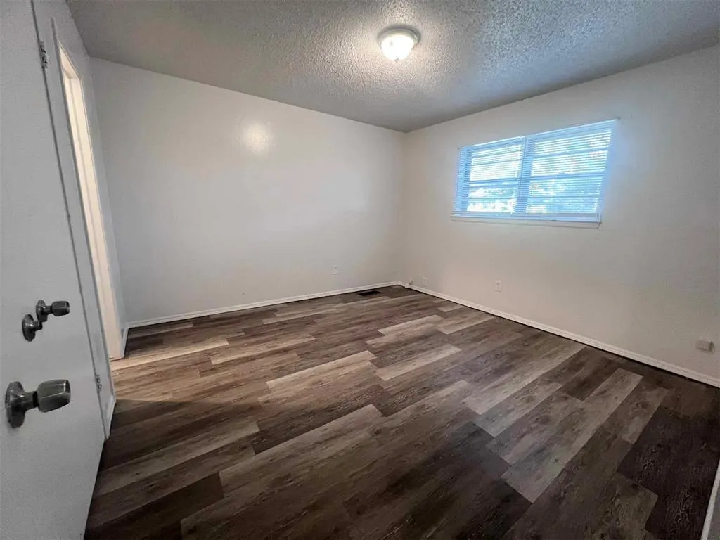 Photo 11 — 413 Meadow Lake Drive, Edmond, OK 73003