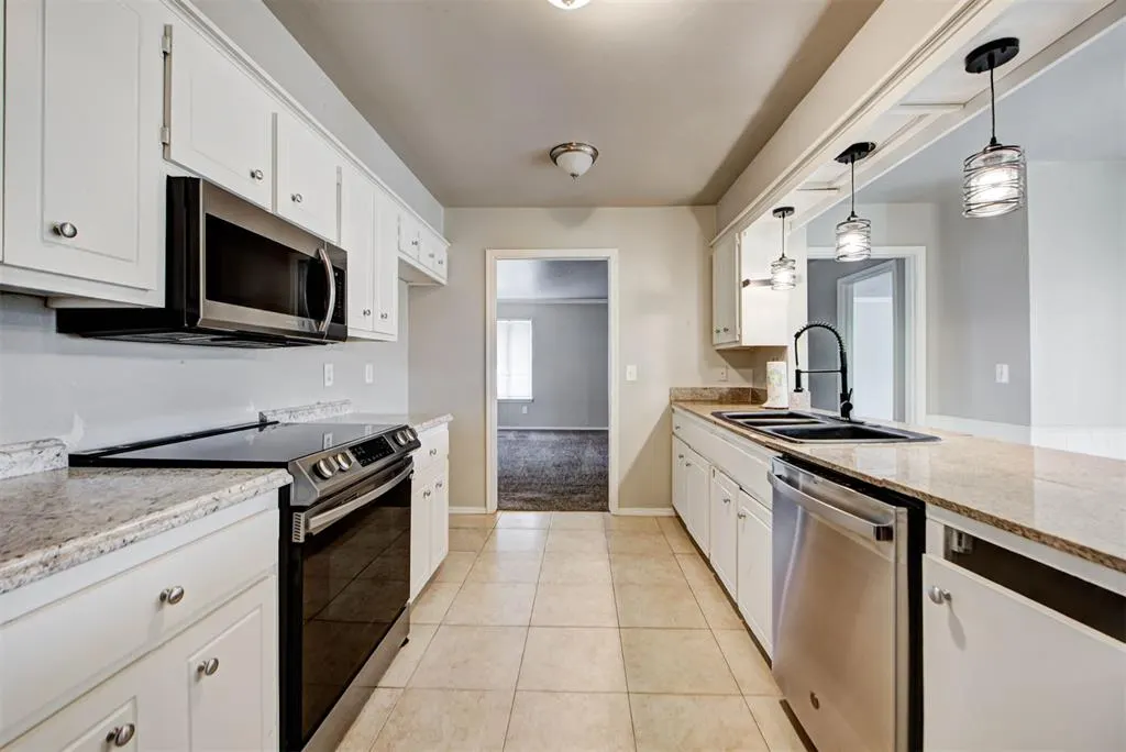 Photo 17 — 2201 NW 118th Terrace, Oklahoma City, OK 73120