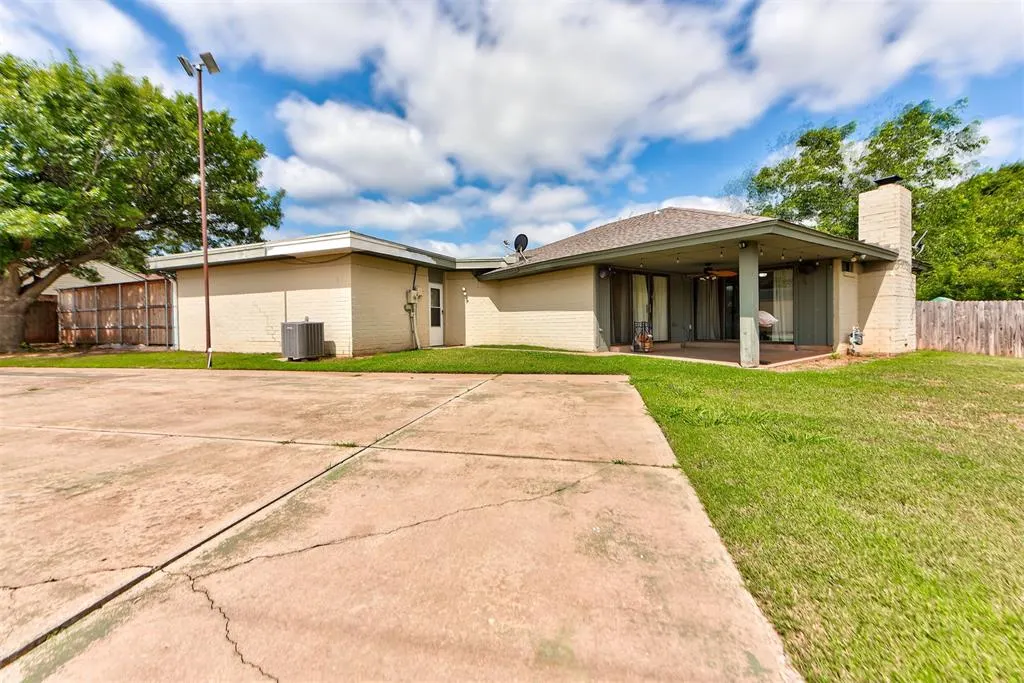 Photo 49 — 2201 NW 118th Terrace, Oklahoma City, OK 73120