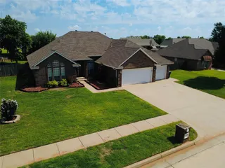 Sold home at 1401 Continental Way