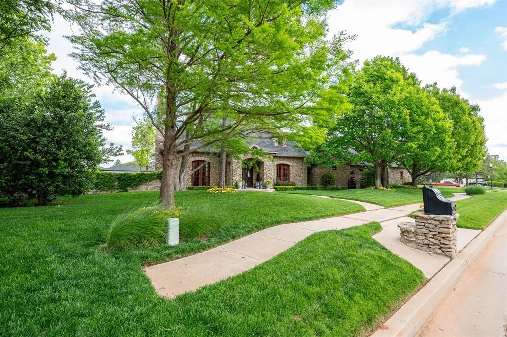 Front exterior — 1225 Blue Wister Cove, Edmond, OK 73013
