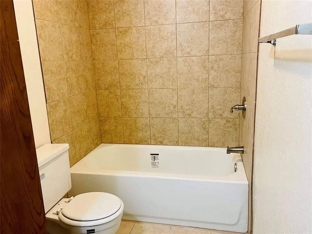 Photo 10 — 1901 Lindsey Street 27, Norman, OK 73071