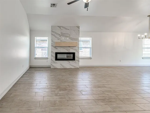 Photo 8 — 7700 Three Woods Lane, Yukon, OK 73099