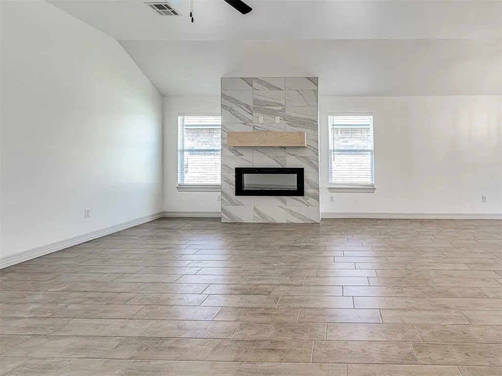 Photo 9 — 7700 Three Woods Lane, Yukon, OK 73099