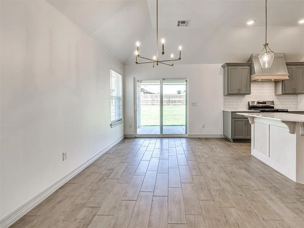 Photo 11 — 7700 Three Woods Lane, Yukon, OK 73099