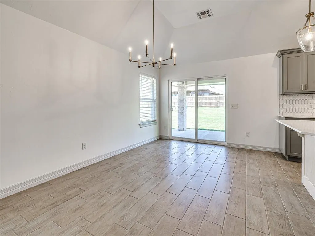 Photo 12 — 7700 Three Woods Lane, Yukon, OK 73099