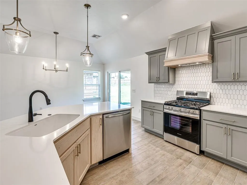 Photo 17 — 7700 Three Woods Lane, Yukon, OK 73099