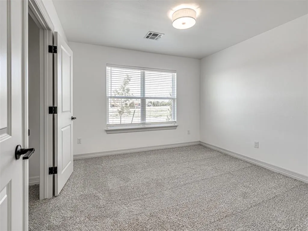 Photo 26 — 7700 Three Woods Lane, Yukon, OK 73099