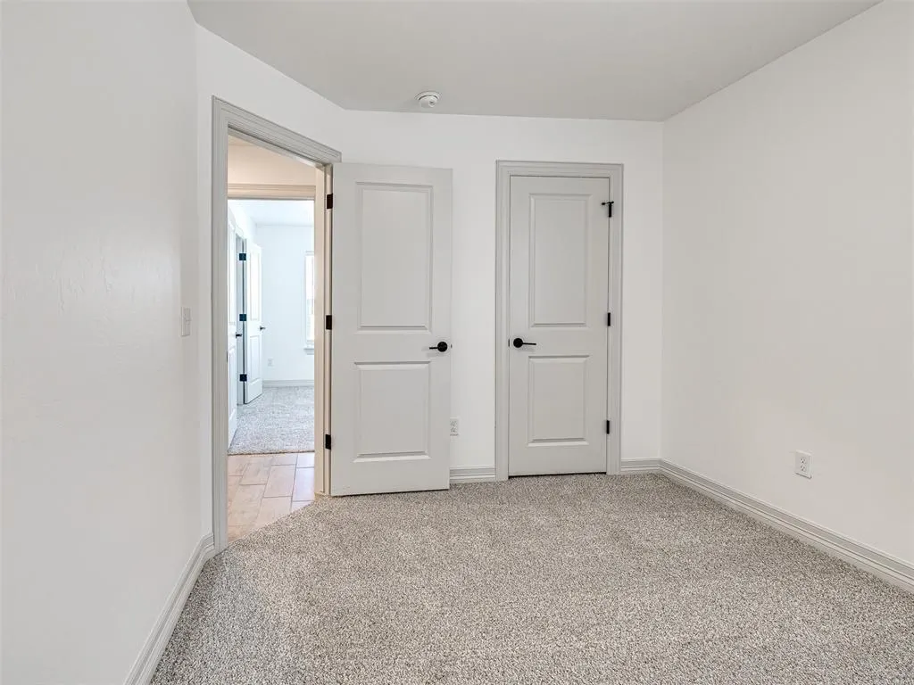 Photo 32 — 7700 Three Woods Lane, Yukon, OK 73099