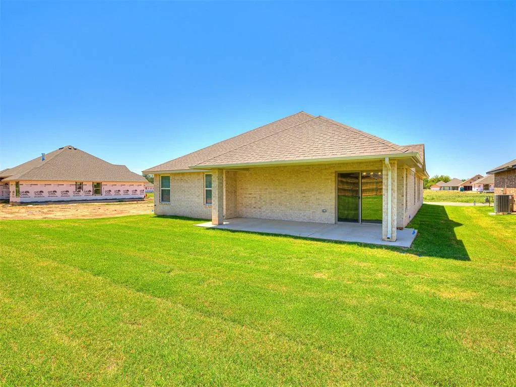 Photo 36 — 7700 Three Woods Lane, Yukon, OK 73099
